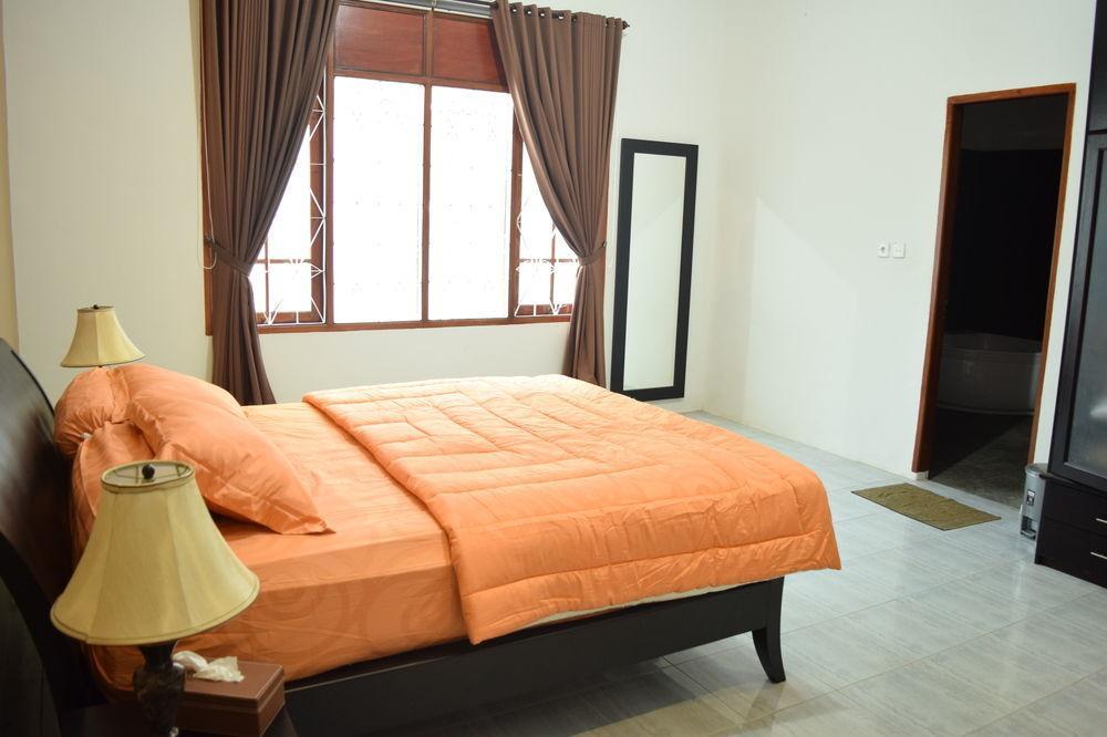 Villa Amari 2 Mataram Exterior photo