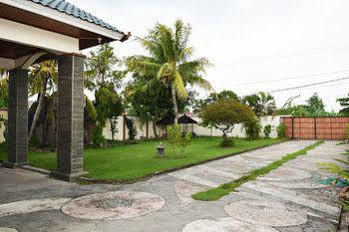 Villa Amari 2 Mataram Exterior photo